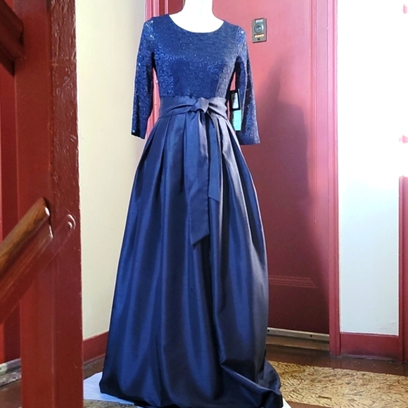 JH BLUE EVENING GOWN SIZE 6 - Picture 3 of 15